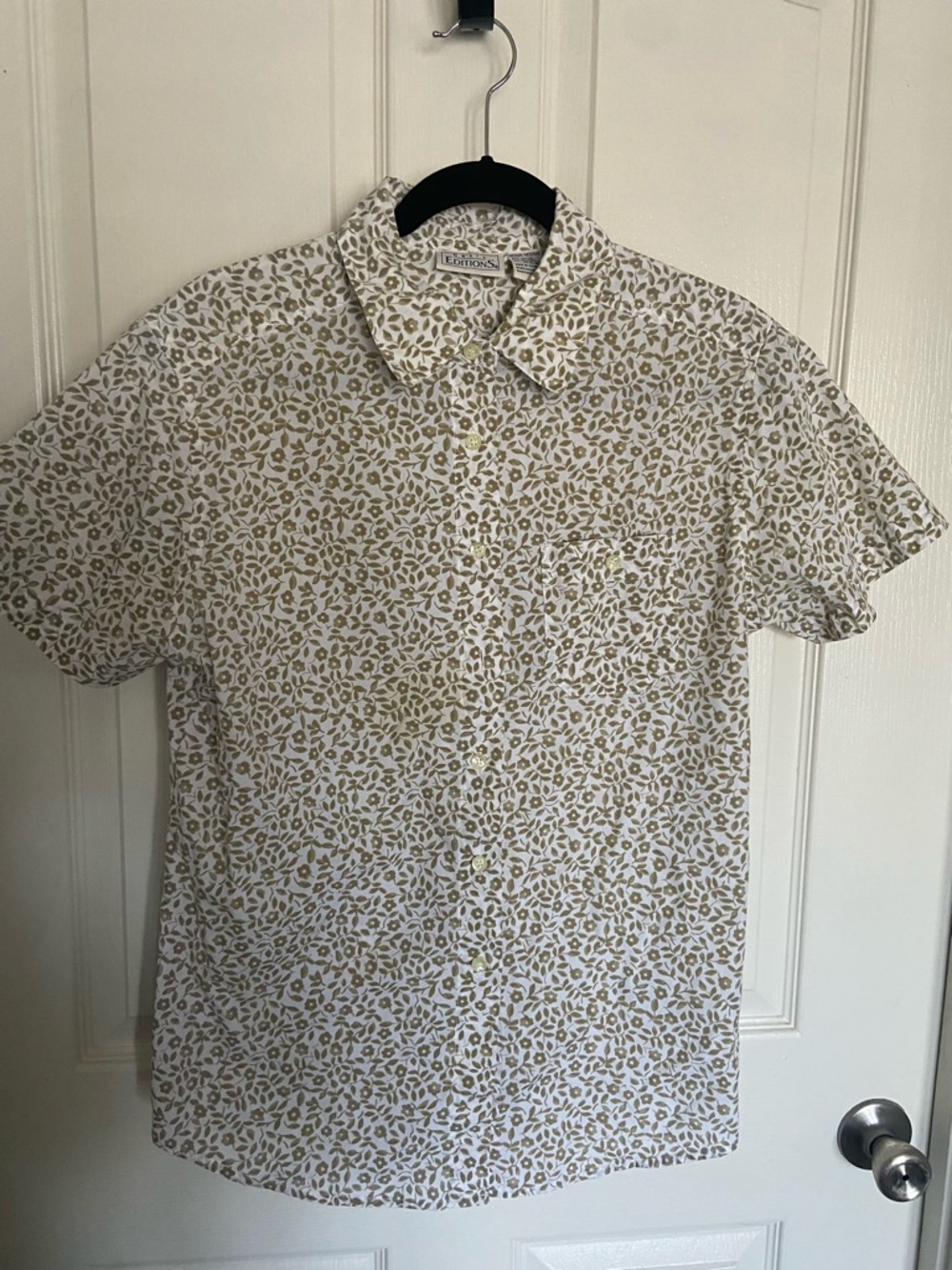 Basic Editions Short-Sleeve Button-Down Shirt - White & Olive Green Leaf Print